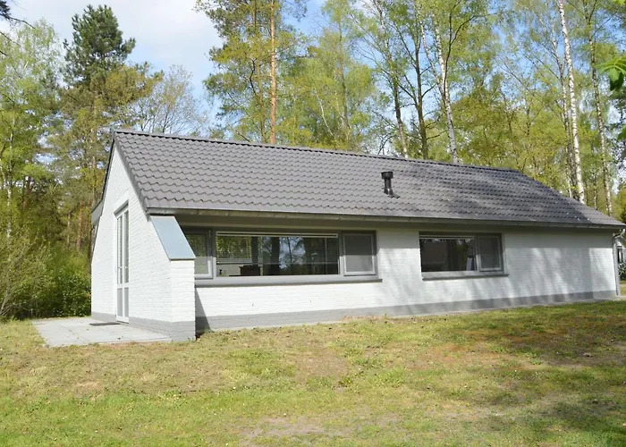 Forest Retreat Near Kempen-broek De Horst