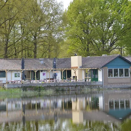 Forest Retreat Near Kempen-broek Semesterbostad De Horst